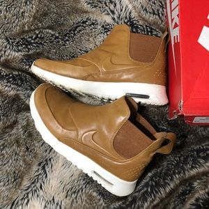 Nike Air Max Thea Mids